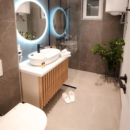 Atelier 51 - Free Parking